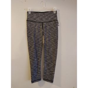 ✨NWT! VS crop leggings.